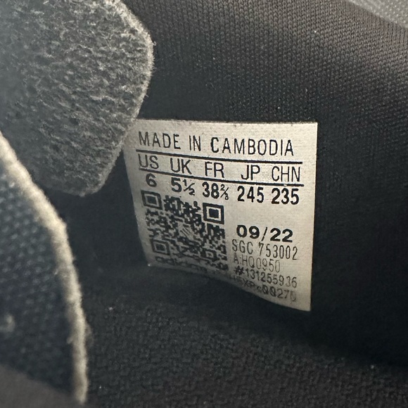 Youth/Kids Adidas Predator Accuracy Firm Ground Soccer Cleats - Picture 5 of 7